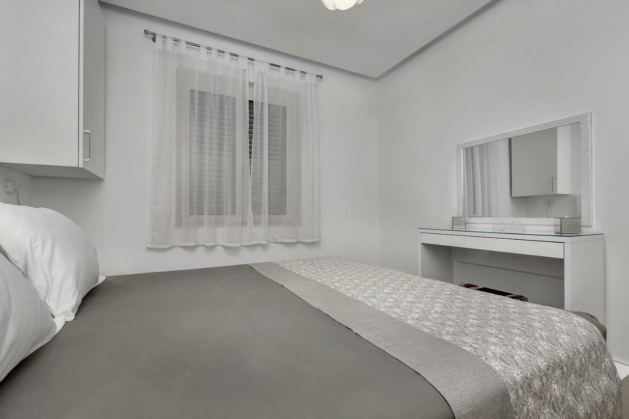 Deluxe Apartments Kate Макарска Экстерьер фото